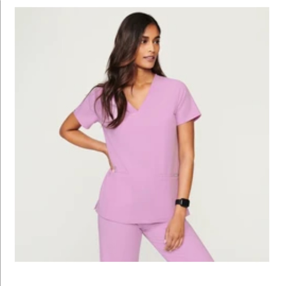 Figs Casma 3 pocket top in dusk